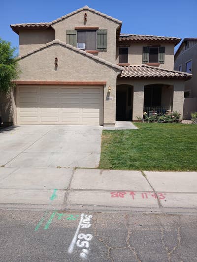 Room Available for Open-minded Female Main Photo