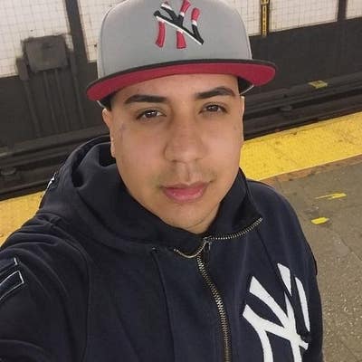 Room wanted in Bronx, NY Main Photo