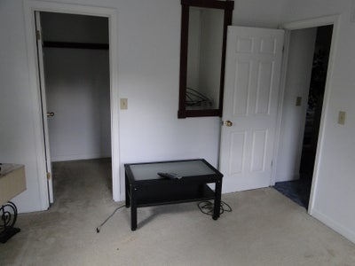 Clean Professional to Share 4 Bedroom House Main Photo