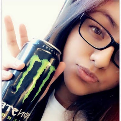 Female student needs Santa Clarita room now Main Photo