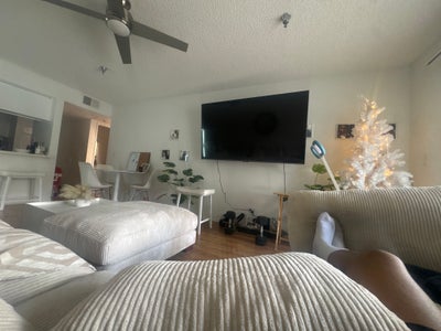 Room for rent in Pasadena!  Main Photo