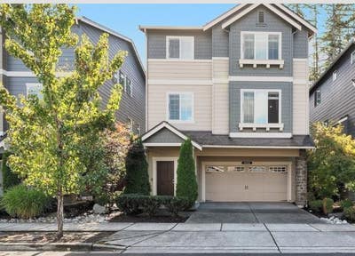 Single room for rent in spacious, modern home Main Photo