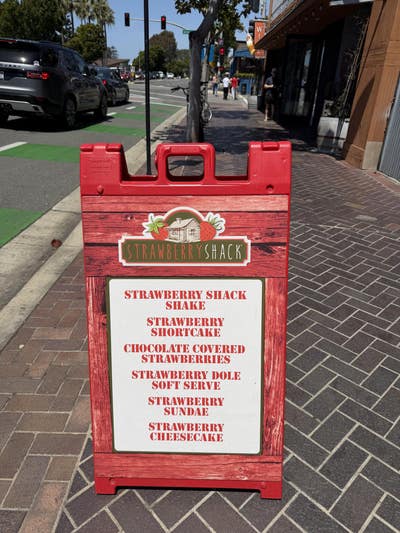 Student looking for a room in Westwood ASAP Main Photo