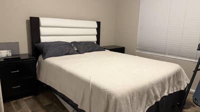 Furnished Private Room with House Bathroom  Main Photo