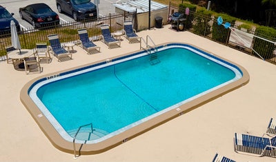 Reduced Rent in Exchange for House Sitting  Main Photo