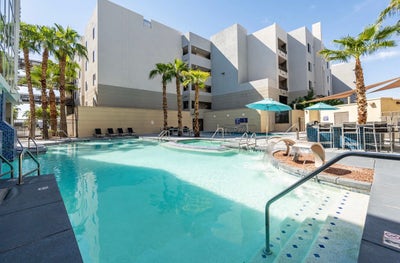 Rooms for Rent -NEED 2 roommates Main Photo