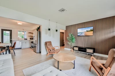 Luxury Sarasota Oasis Close to Beach with large ro Main Photo