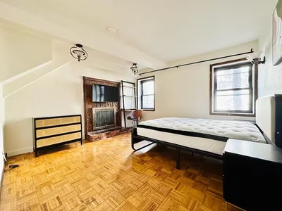 Amsterdam Ave Apt #412 near Central Park Main Photo