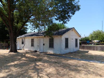 Charming 1 Bed Bath Single Family Home in NewmanCA Main Photo