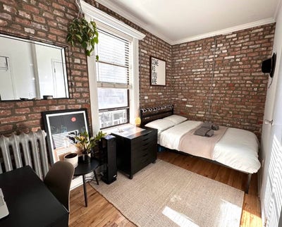 Fully Furnished Room | Utilities & WiFi Included Main Photo