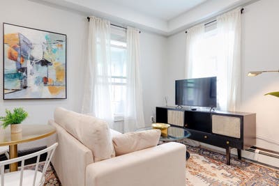 Room in South Boston on a flexible lease Main Photo