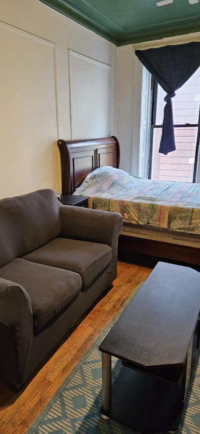 $1900 Large Bedroom with Private Entrance Main Photo