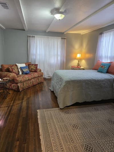 Spare room for Rent with bath Main Photo