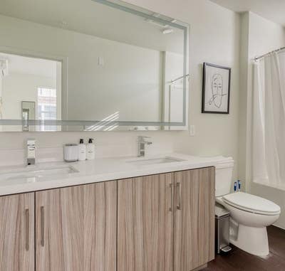 Beautiful Apartment Complex with Great Amenities Main Photo