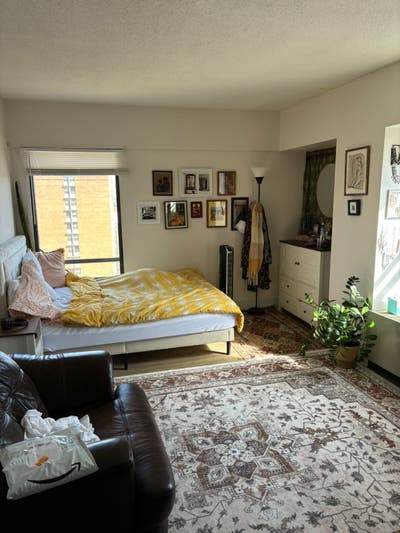 Cozy Bedroom near Boston University  Main Photo