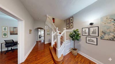 🤩 New renovated, spacious, modern rooms with brig Main Photo