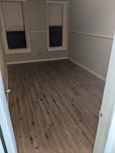 Room to rent for handy person Main Photo