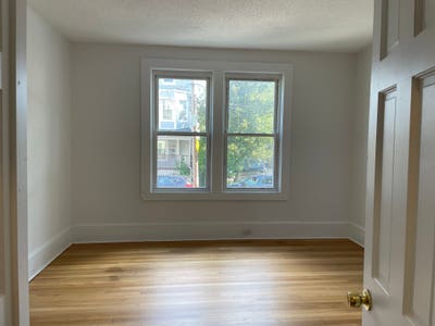 The Garden Room | Renovated Allston Townhouse | A Main Photo