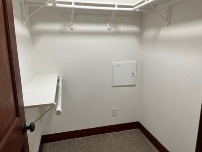 Private bed/bath in Point Loma apartment  Main Photo