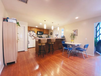 Los Feliz | Master Suite + Private Ensuite  Main Photo