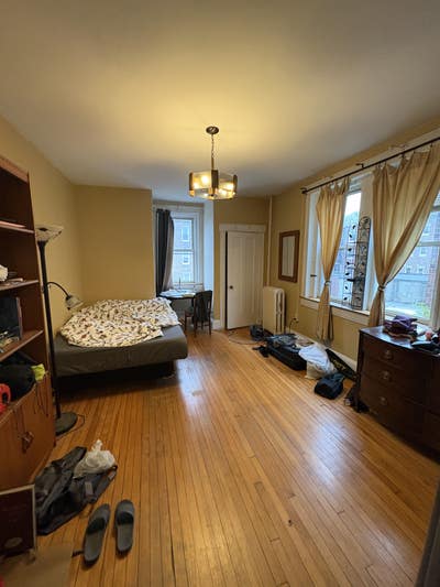 Large Room in Great Brookline location Main Photo