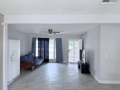 Room for rent in Phoenix area (35 Ave & Glendale) Main Photo