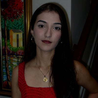 Female student looking for a room July 1 Main Photo