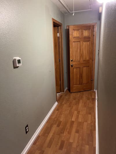 Share 2 bedroom house  Main Photo
