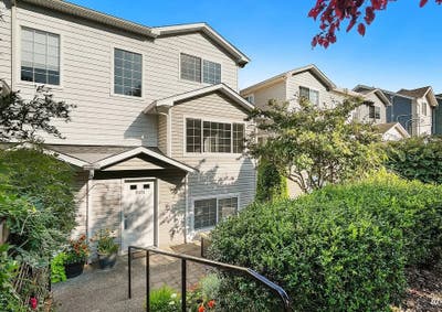 Room for rent in Greenwood Main Photo