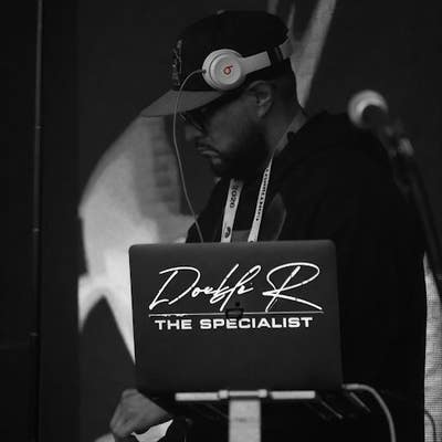 Professional Male seeks a small or large room Main Photo