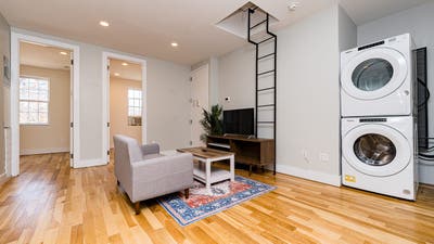 Room in Clinton Hill on a flexible lease Main Photo