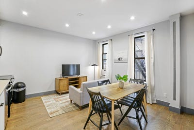 Room in West Harlem on a flexible lease Main Photo