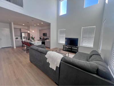 Spacious Female Master Bedroom in a new construct Main Photo