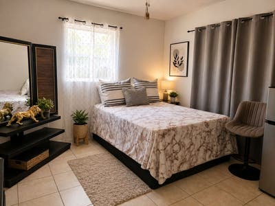 Private Room for Rent in Spacious Home – Parking  Main Photo