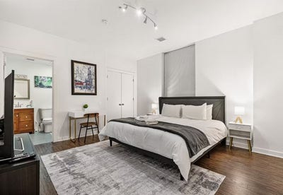 Clean & Comfortable Room w/ Private Bath Main Photo