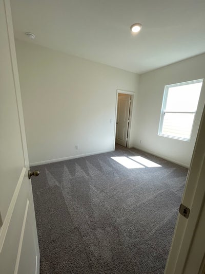 Unfurnished Room for Rent – Northeast San Antonio Main Photo