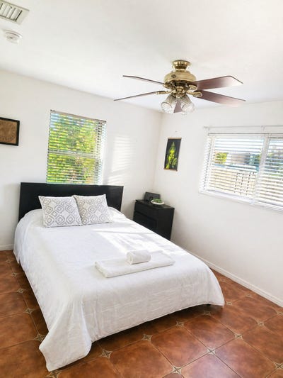 Bright, fully furnished room in a clean, peaceful  Main Photo