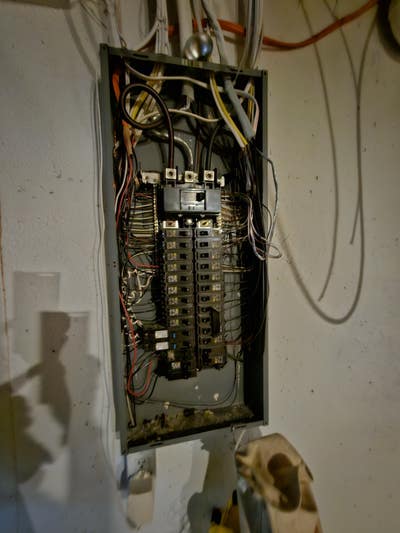 Room wanted in Michigan Main Photo