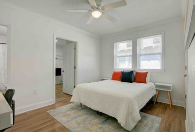 Private Room in 2BR Apartment Main Photo