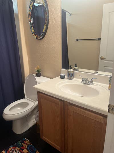 Renting a room Main Photo