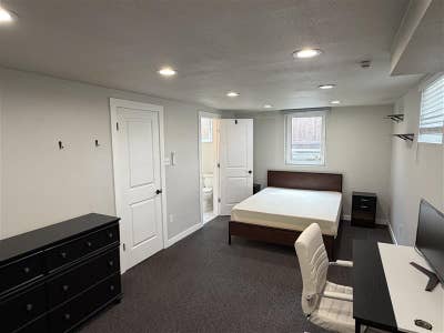 Private Bedroom/Bathroom in Edgewater ($1000) Main Photo