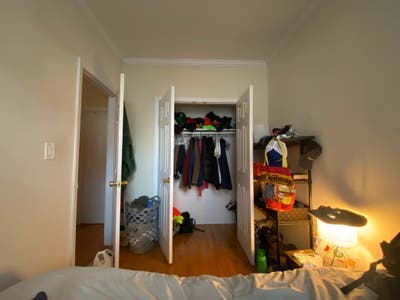 Room For Rent in 3 Bedroom Apartment Main Photo