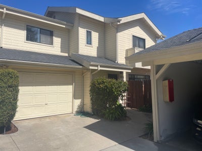 1 Bedroom & Private Bathroom For Rent in Condo Main Photo