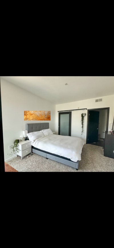 Private Master Bedroom + Bath in West Hollywood Main Photo