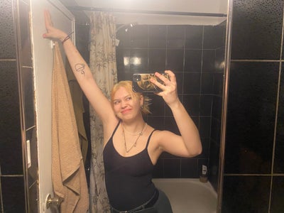 Looking for Roommate  Main Photo