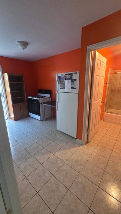 North Hollywood room for rent Main Photo