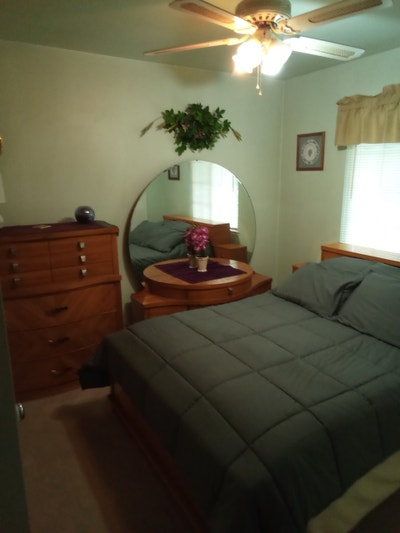 Furnished room for rent !!Dinners included!! Main Photo