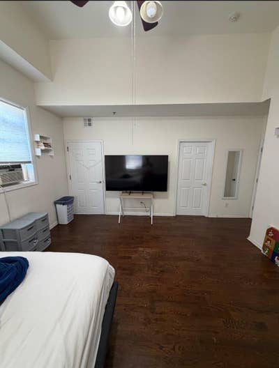 Private and Spacious Room for Rent Main Photo