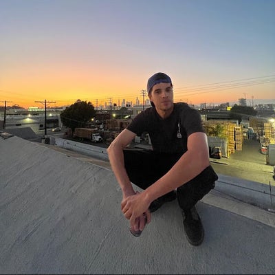 36 year old male looking for a room in Malibu Main Photo
