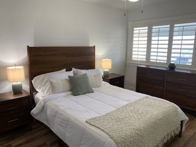 👉 Calm Furnished Room – Quiet Home (3 Total) Main Photo